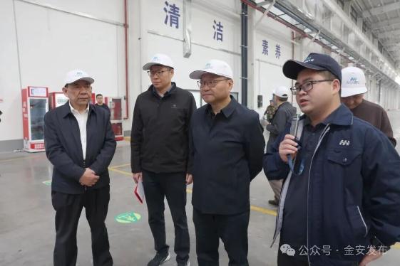 市企业联合会赴金安区部分“四上企业”观摩座谈